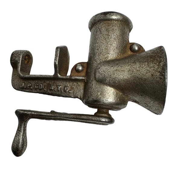 Vintage Cast Iron Meat Grinder L.P. & Co. NYC USA Salesman Sample Childs Toy - Picture 2 of 15